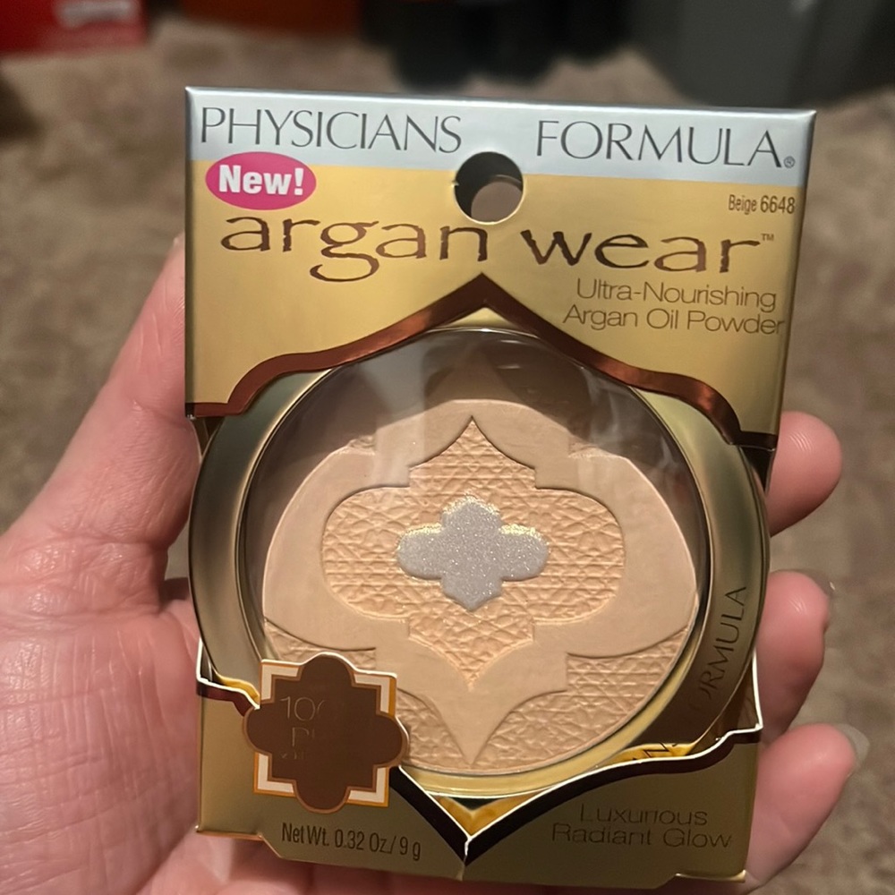 - Physicians Formula Argan wear. 20 for 140